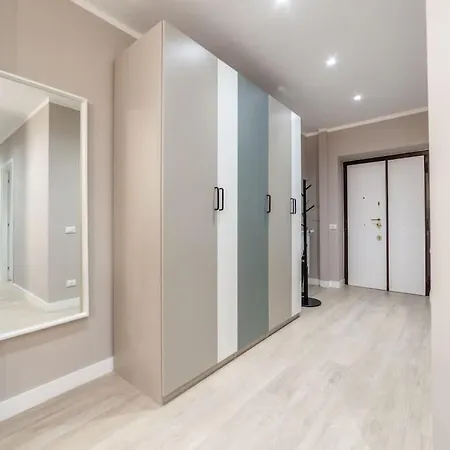 Apartment Domus 124, Elegant Comfort With Parking