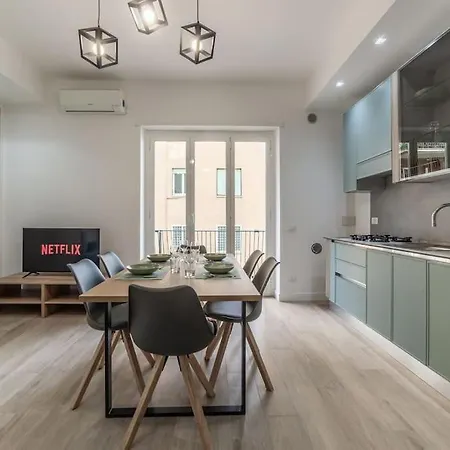 Domus 124, Elegant Comfort With Parking