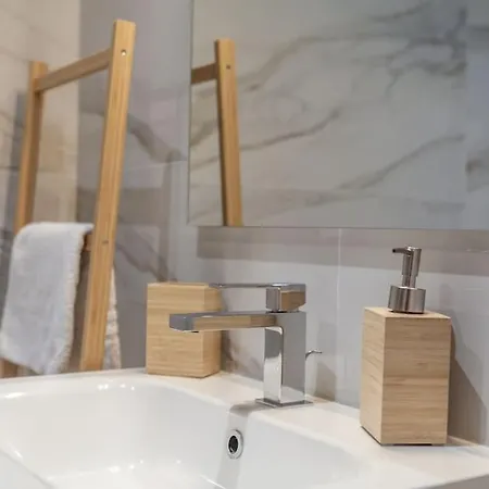 Apartment Domus 124, Elegant Comfort With Parking *
