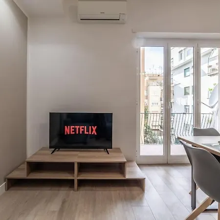 Apartment Domus 124, Elegant Comfort With Parking *
