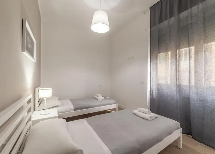 Domus 124, Elegant Comfort With Parking